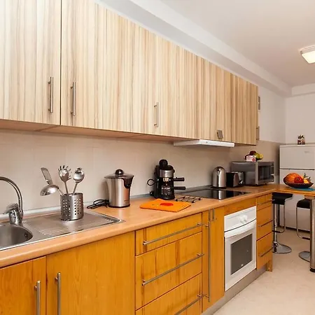 Bristol Mar Apartment *